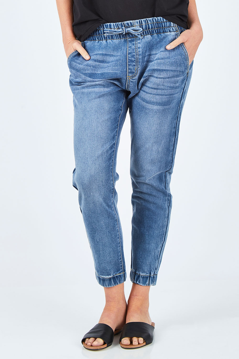 distressed jogger jeans womens